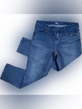 Old Navy Size 12 Boyfriend Mid-Rise Jeans